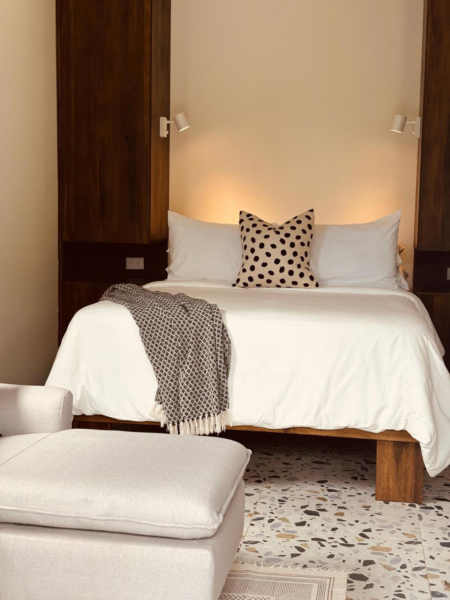 אוביטה Hotel Daleese מראה חיצוני תמונה